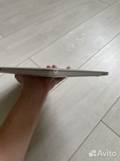 Apple MacBook Pro 13 (2018) Touch Bar