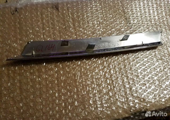 Молдинг решётки мерседес GL 164 A 1648881685 R