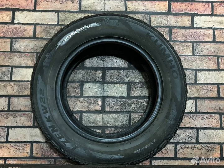 Kumho I'Zen KW22 215/60 R16 99T