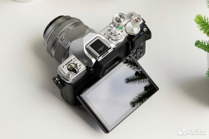 Olympus OM-D E-M10 Mark III Kit