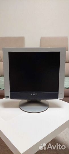 Монитор Sony TFT SDM-HX73