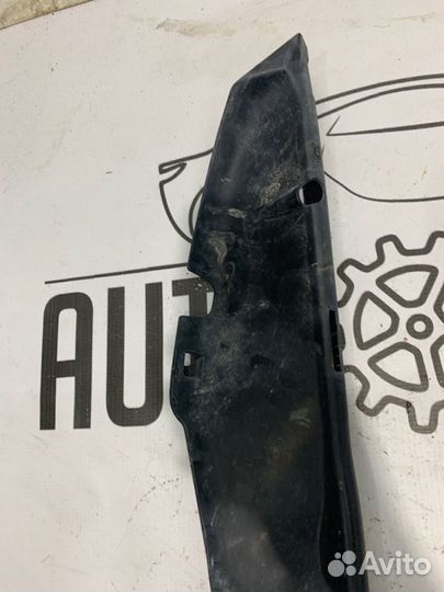 Пыльник крыла передний правый Honda Civic 4D R18A2