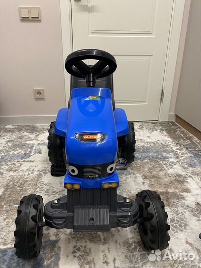 Трактор с педалями