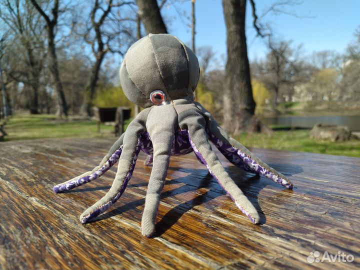 Плюшевая игрушка осьминог ручной работы