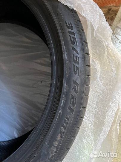 Pirelli P Zero 275/40 R21 и 315/35 R21