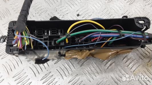 Блок предохранителей ford escape 3 (2MF03M101)