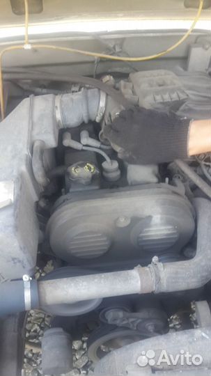 Двигатель Волга 31105 крайслер