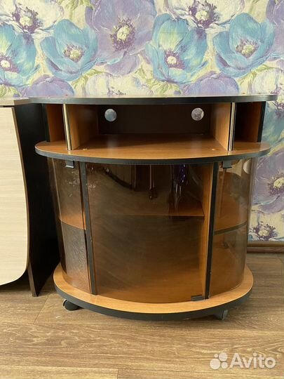 Тумба под телевизор