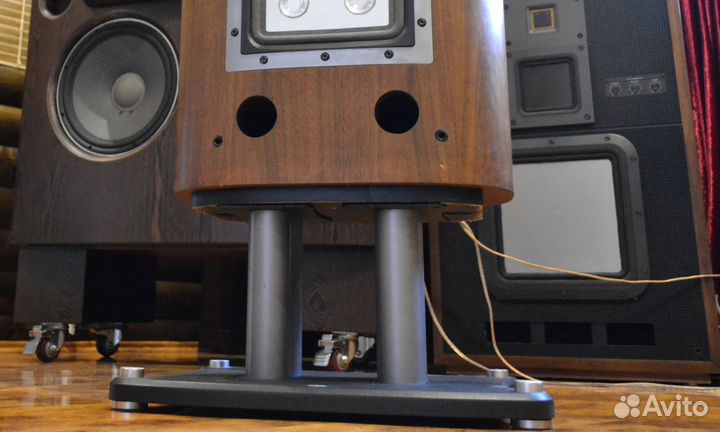 Подставки для акустики стойки для колонок разные