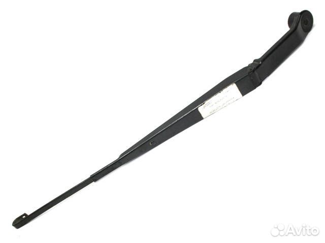 Поводок стеклоочистителя 8250A201 Mitsubishi