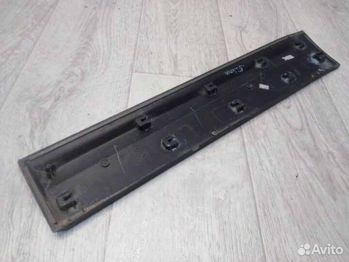 Накладка двери задняя правая Kia Sorento