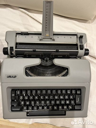 Печатная пишущая машинка