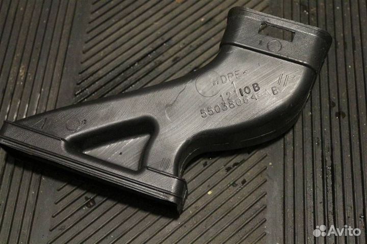 Воздуховод Jeep Grand Cherokee WK2 ресталинг (201