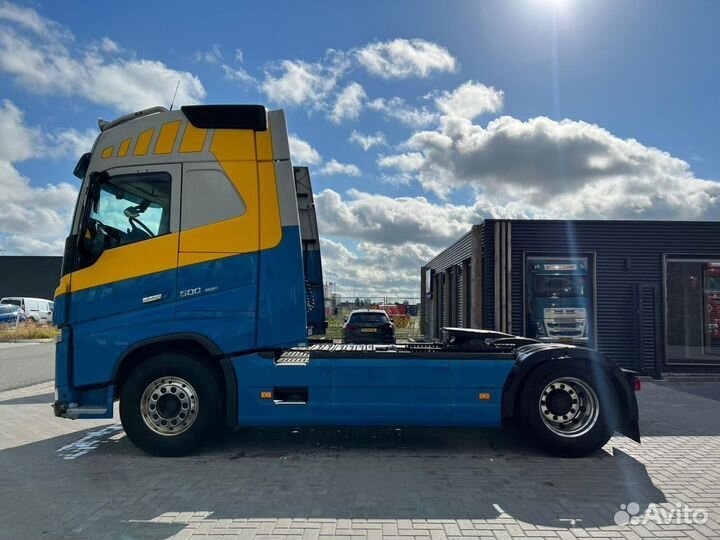 В разборке грузовик Volvo, FH с 2013