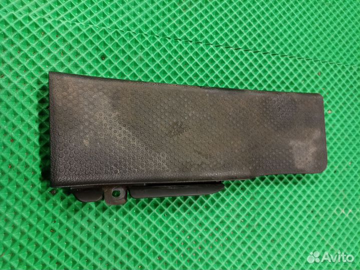 Упор ноги водителя Skoda Octavia A5