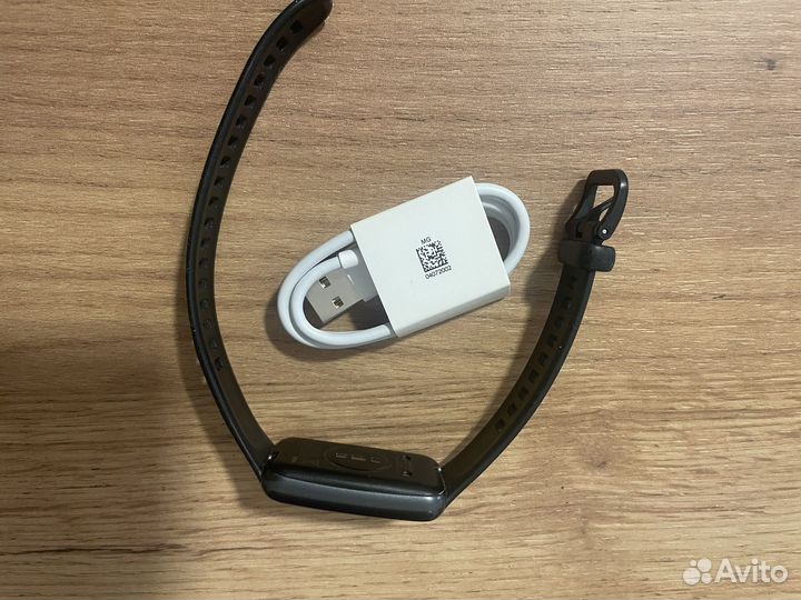 Фитнес браслет huawei band 7