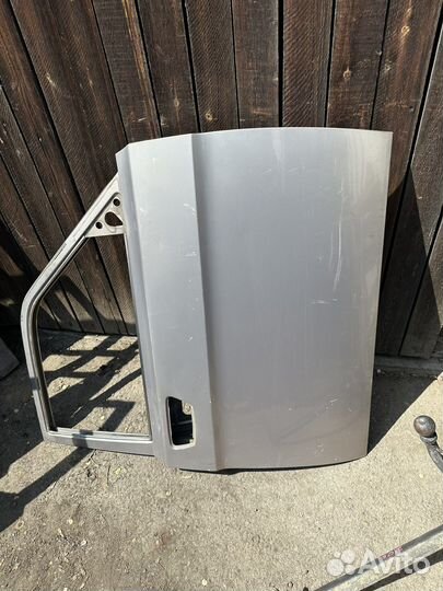 Дверь передняя правая газ 31105