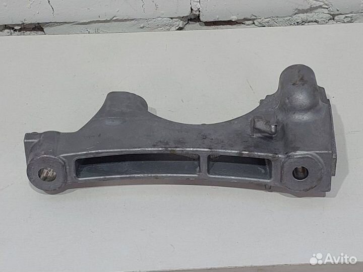 Кронштейн опоры двигателя Toyota Rav4 XA50 XA25AA