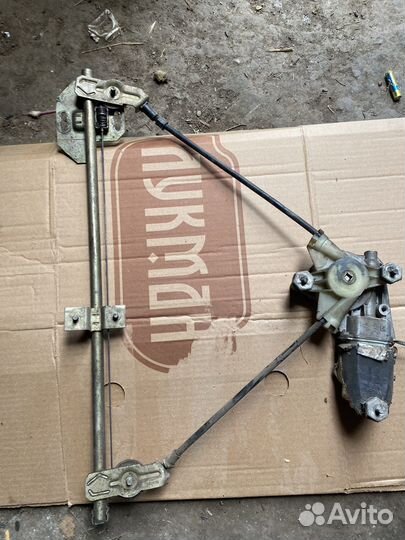 Стеклоподъемник priora