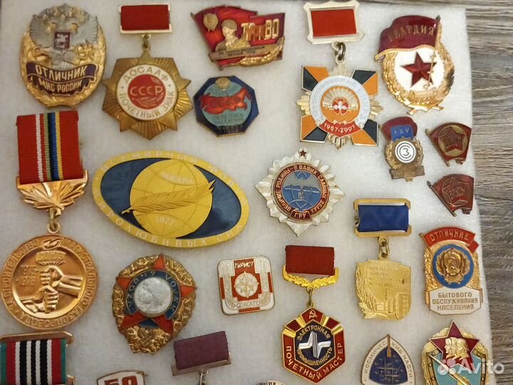 Значки СССР и РФ