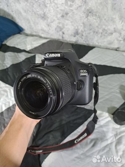 Canon eos 2000d kit
