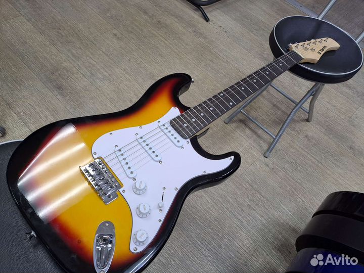 Электрогитара стратокастер