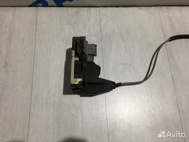 Замок двери перед прав peugeot 307 1.6 ат хетчбек