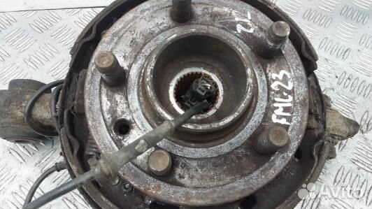 Ступица задняя левая land rover discovery 3 (FML23