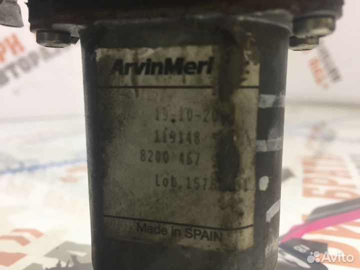 Моторчик стеклоподъемника передний правый Прав