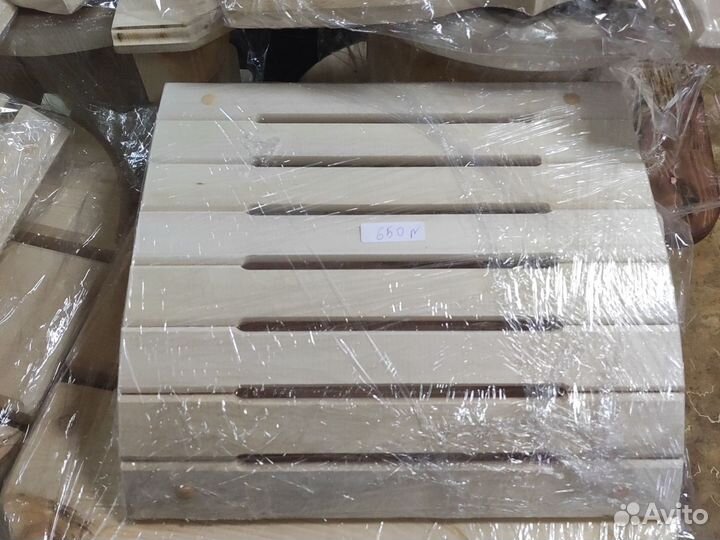 Лавки, вешалки для бани