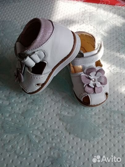 Сандалии для девочки 20 размер