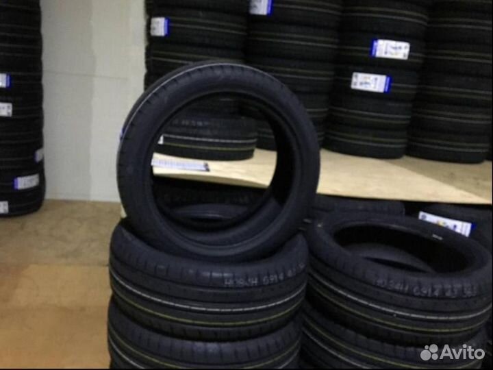 Windforce Catchfors UHP 215/45 R17 91W