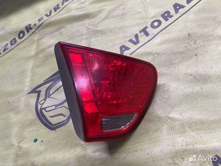 Фонарь левый внутренний Hyundai Elantra