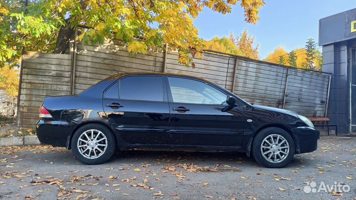 Mitsubishi Lancer 1.6 МТ, 2004, 351 000 км