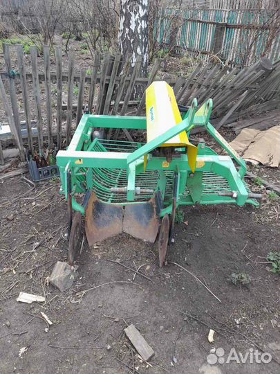 Копатель корнеплодов Bomet Z655, 2014