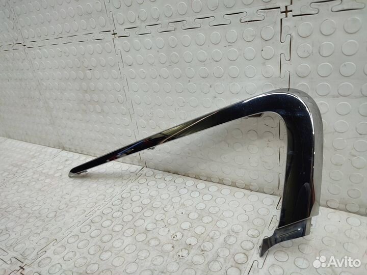 Молдинг бампера передний правый Лада Веста 2015