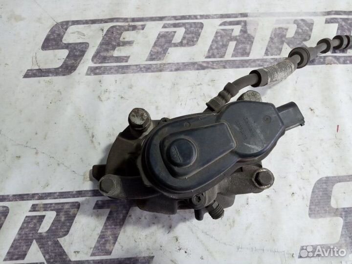 Тормозной суппорт задний левый Audi A4 B8