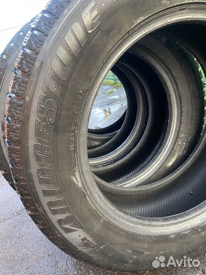 Bridgestone Ice Cruiser 7000S 215/65 R17