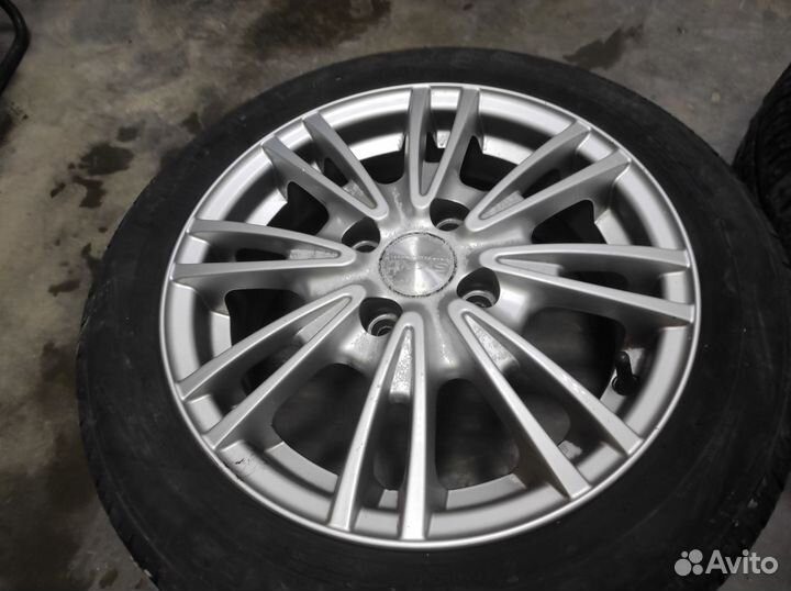 R15 4/98 новые литые диски на ваз