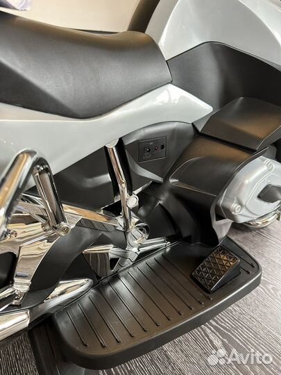 Детский электромобиль мотоцикл BMW R1200RT-P