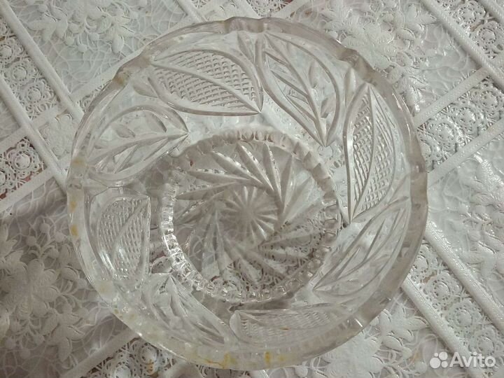 Хрустальная ваза