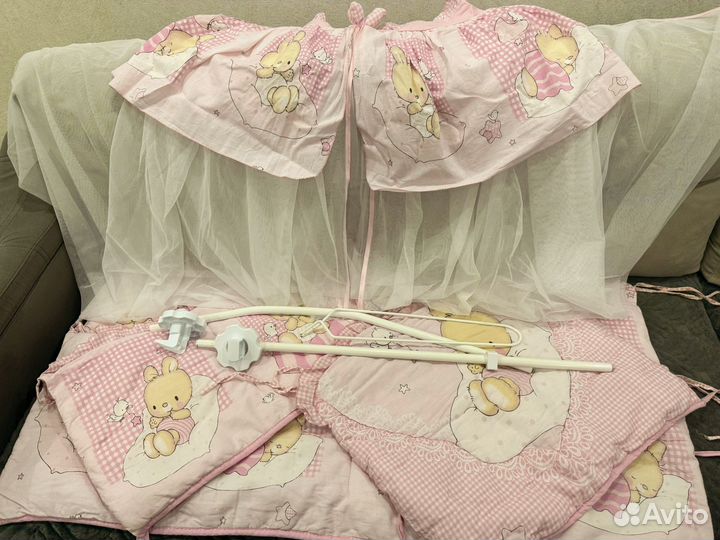 Комплект в кроватку для новорожденных
