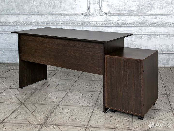 Офисные столы