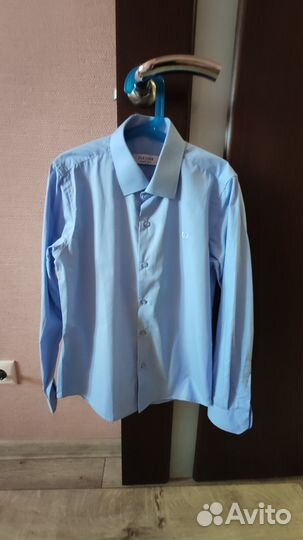 Школьная голубя рубашка