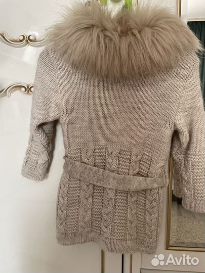 Вязаная кофта на девочку