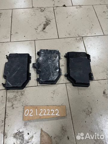 Крышка блока предохранителей Mercedes-Benz E-Class