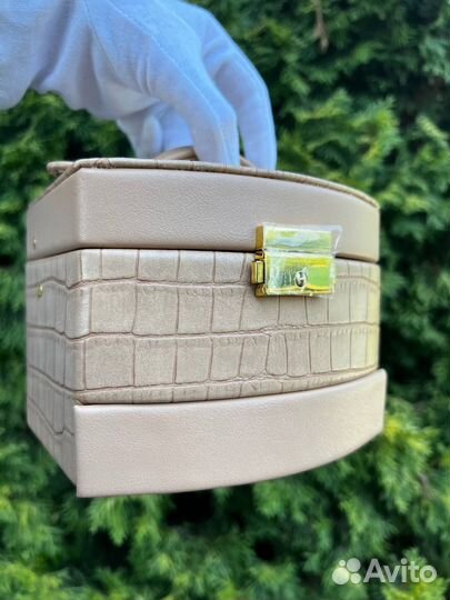 Шкатулка для украшений