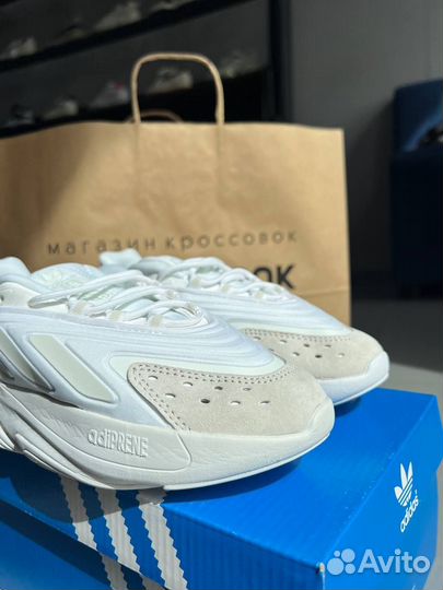 Кроссовки adidas ozelia