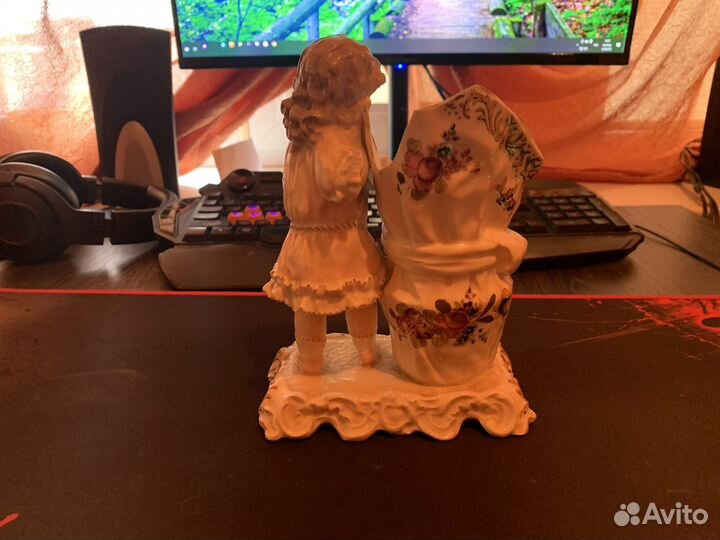 Фарфоровые статуэтки