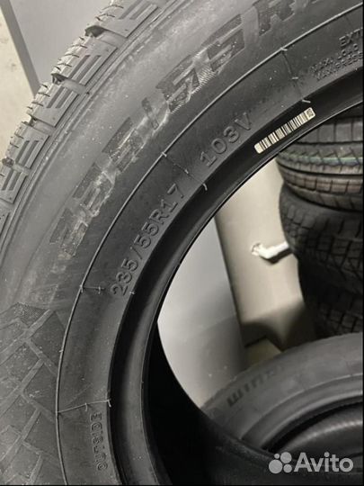 Windforce Snowblazer UHP 235/55 R17 103V